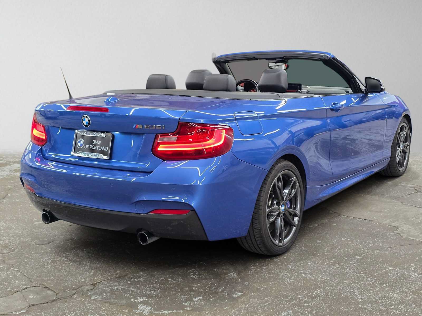 Used 2016 BMW M235i Convertible RWD image 3
