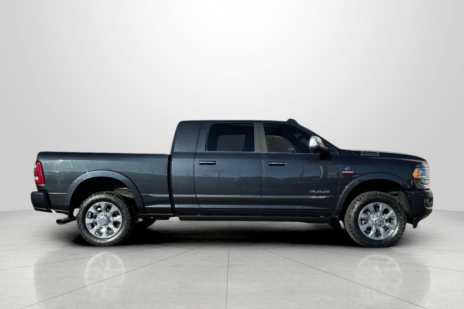 Used 2021 RAM 2500 Limited w/ Safety Group image 3