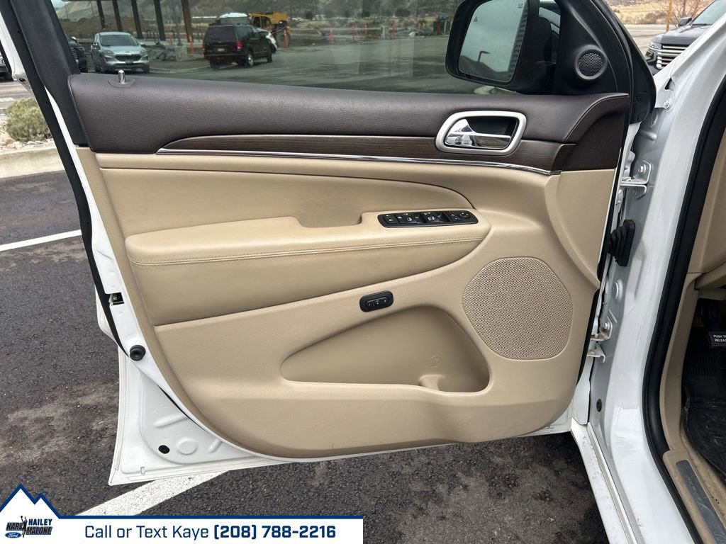 Used 2018 Jeep Grand Cherokee Overland image 17