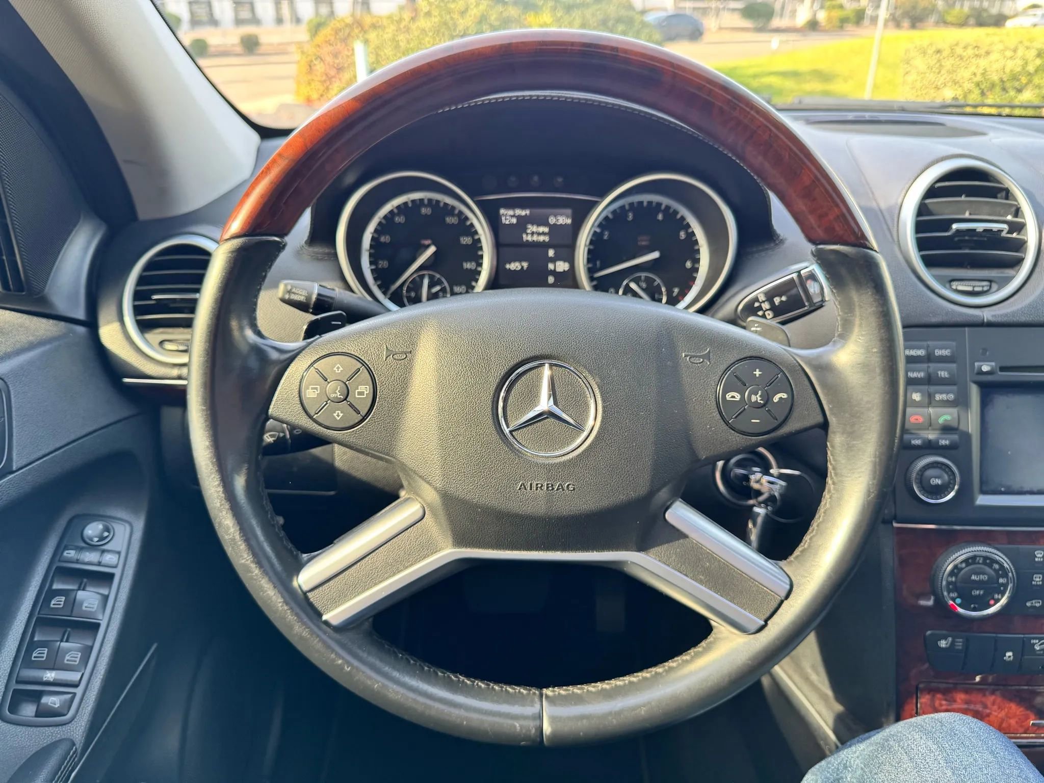Used 2012 Mercedes-Benz GL 450 4MATIC image 19