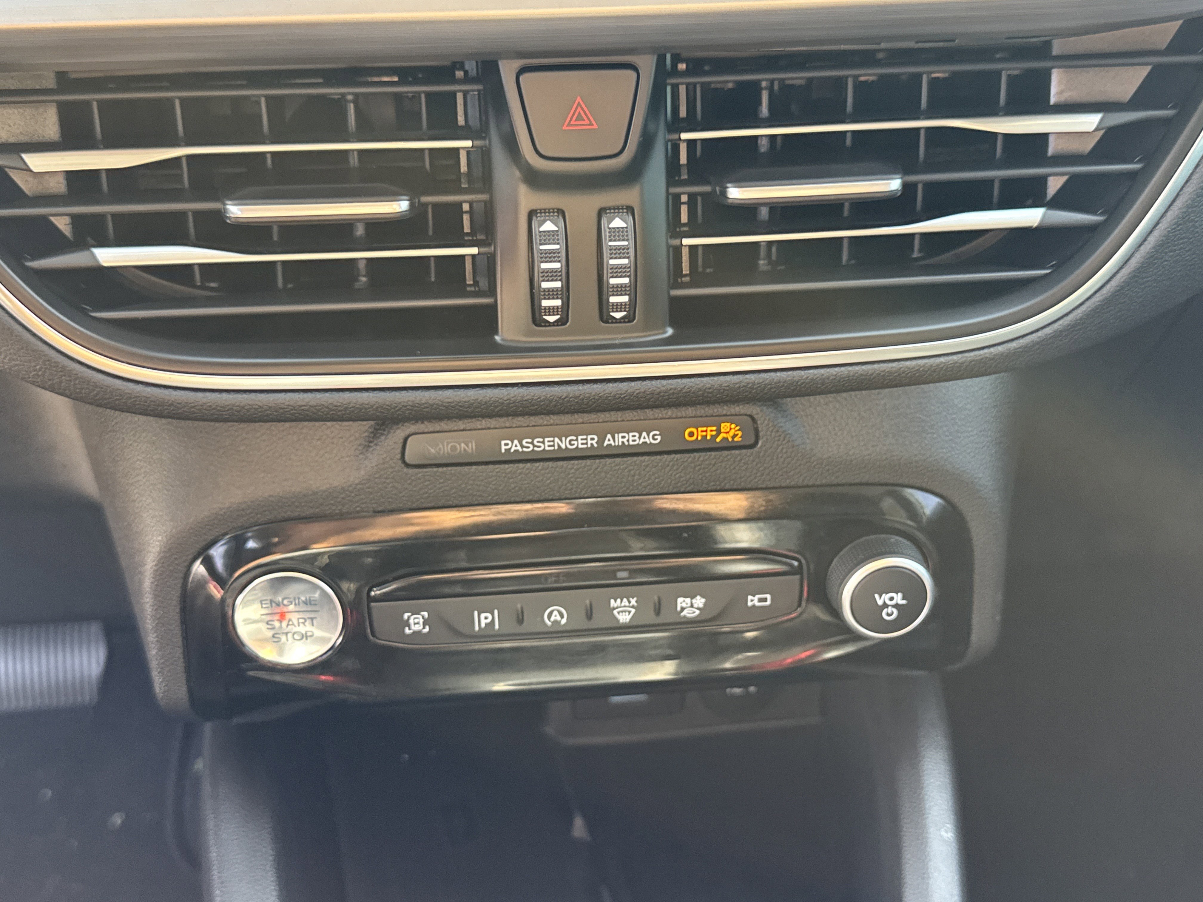 Used 2023 Ford Escape Platinum w/ Premium Technology Package image 20