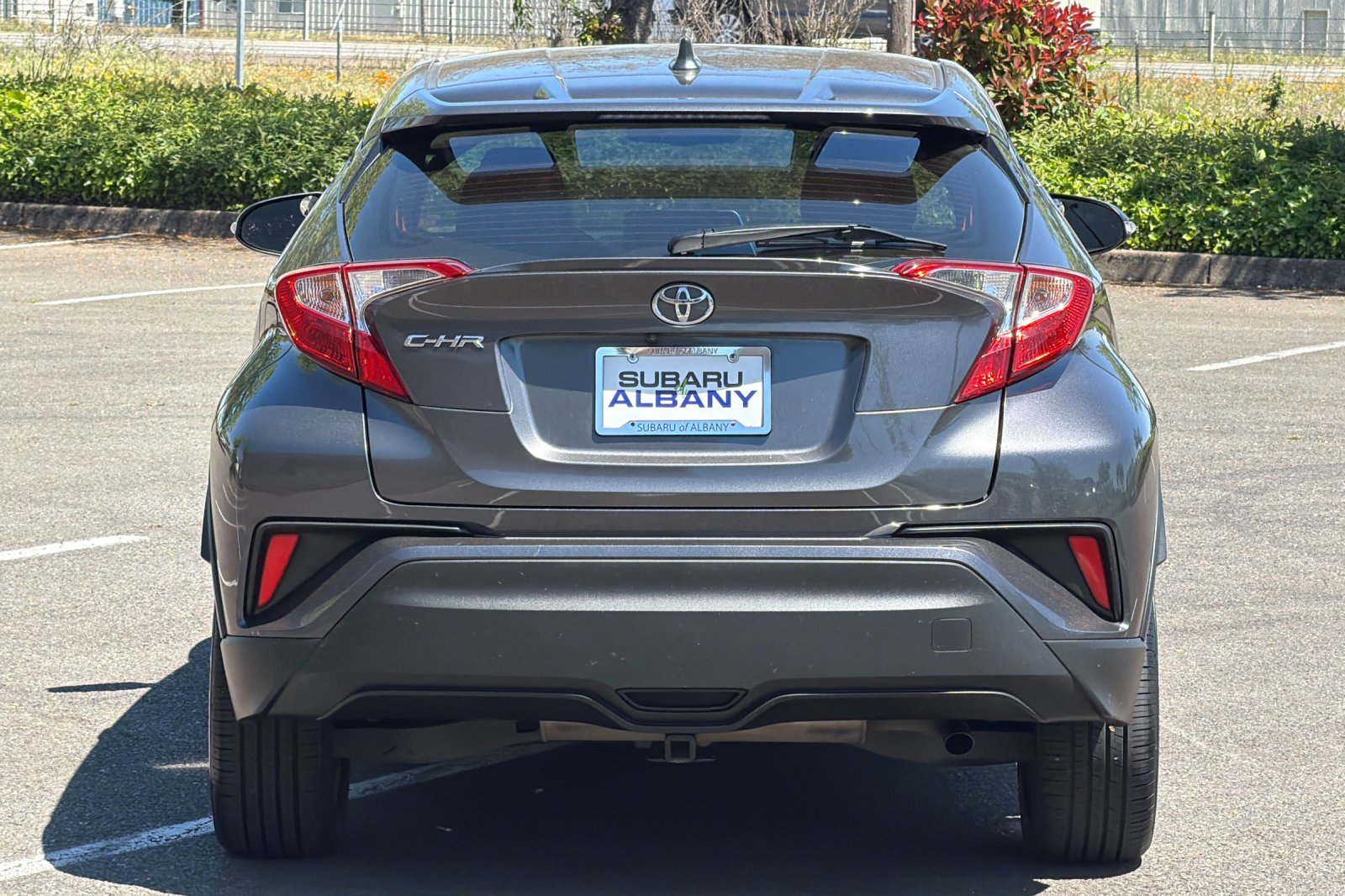 Used 2019 Toyota C-HR XLE FWD image 5