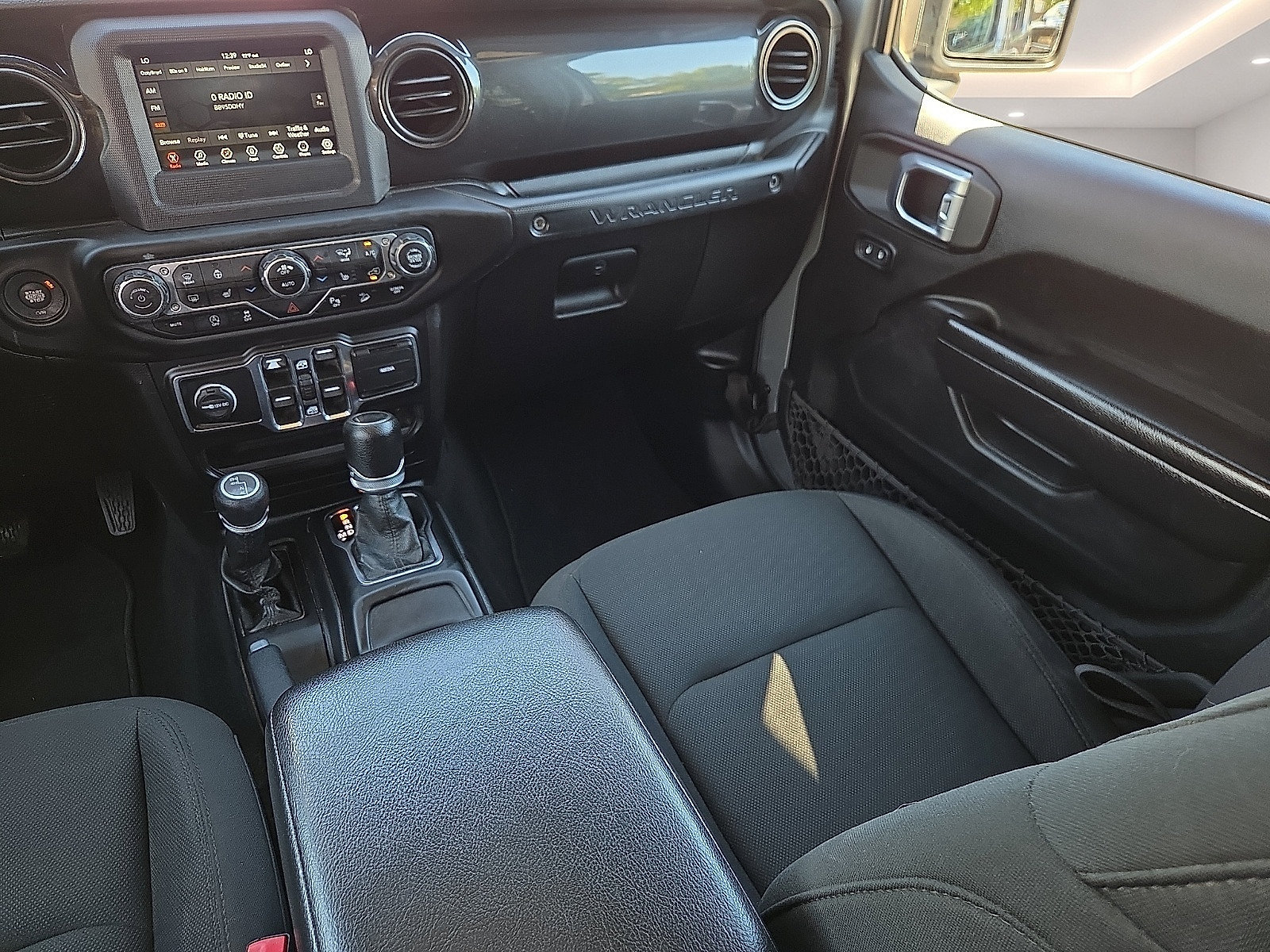 Used 2020 Jeep Wrangler Unlimited Sport AWD/4WD image 12
