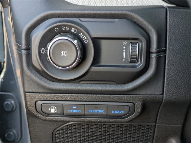 Used 2024 Jeep Wrangler Unlimited Sahara image 22