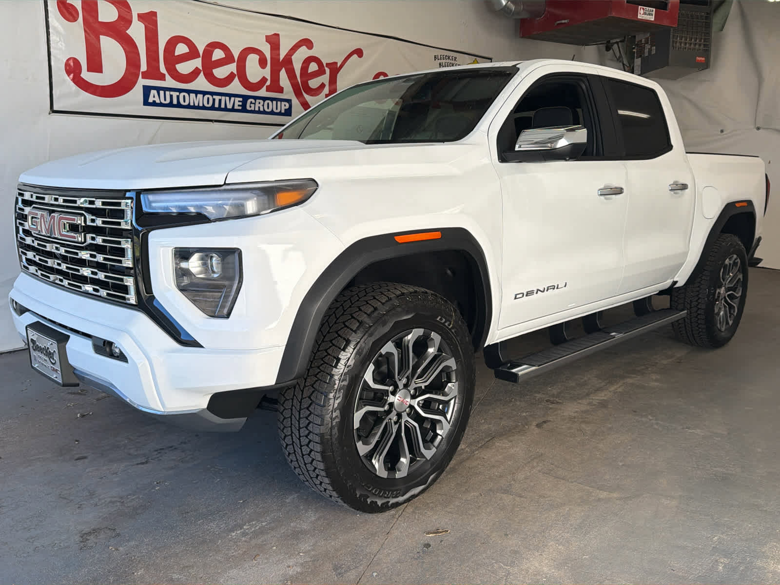 New 2026 GMC Canyon Denali image 2