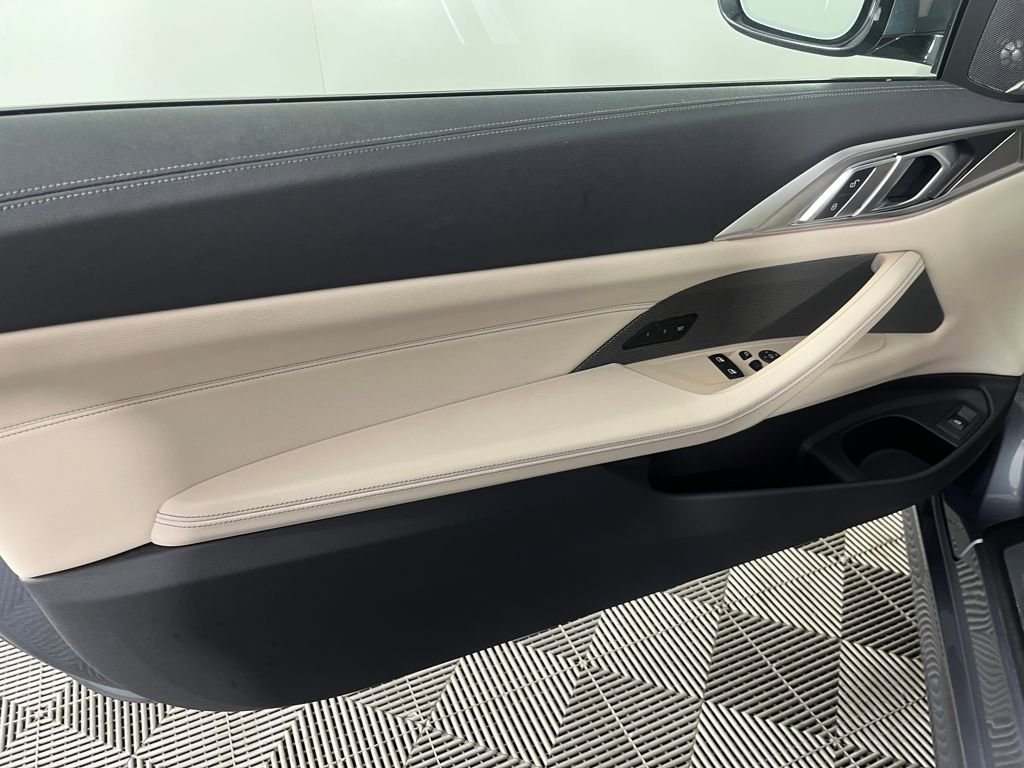 Used 2021 BMW 430i xDrive Coupe w/ Premium Package image 10