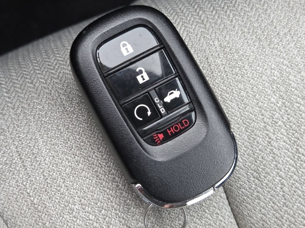 Certified 2025 Honda Accord SE image 33