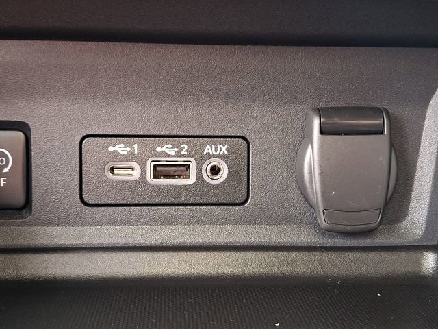 Used 2024 Nissan Sentra SV w/ Lighting Package image 23