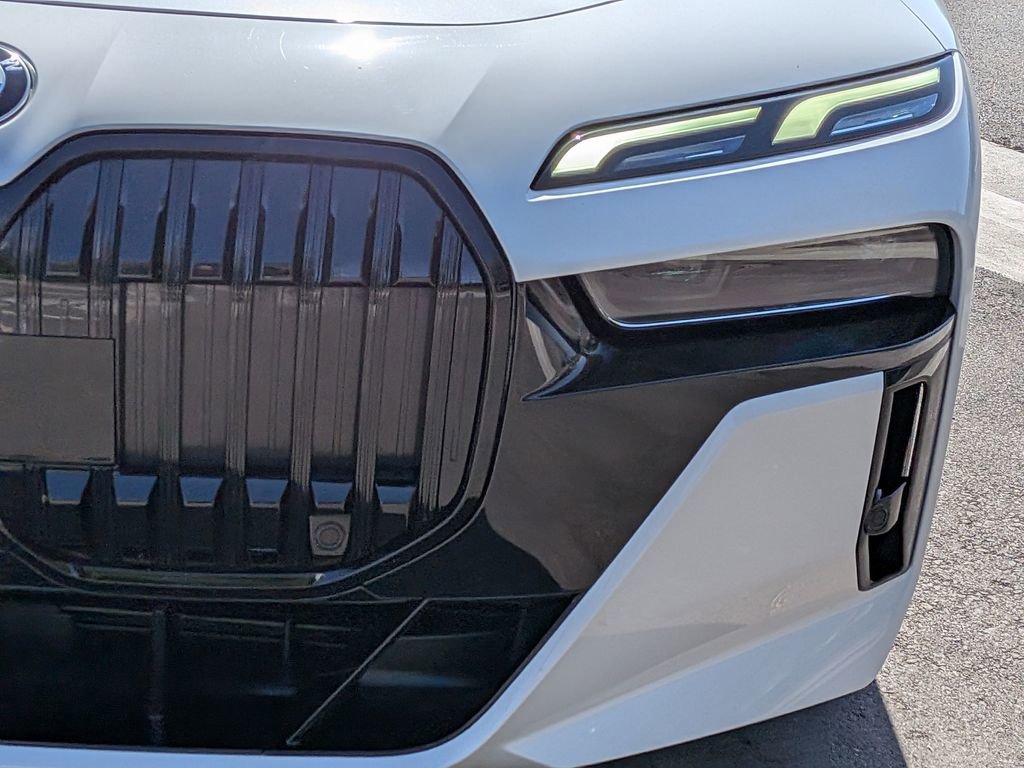 Used 2023 BMW 740i w/ Parking Assistance Package image 23