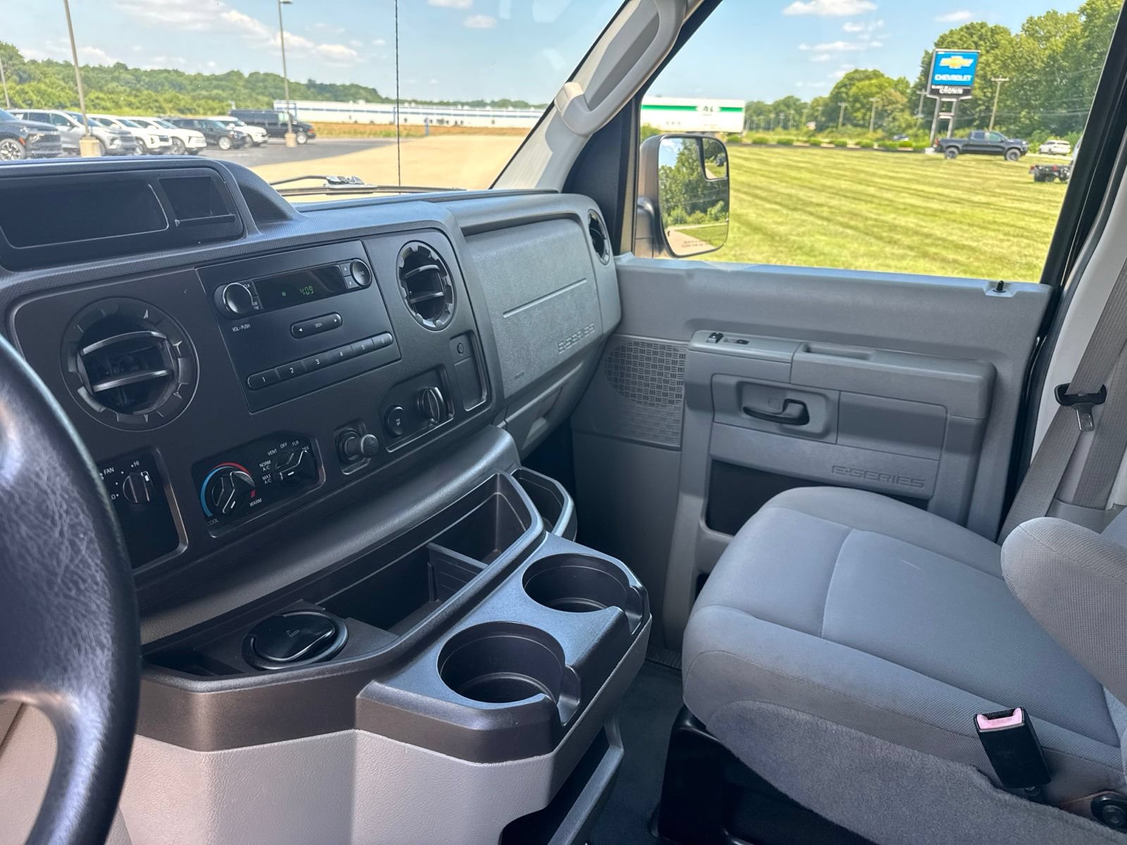 Used 2011 Ford E-150 and Econoline 150 w/ Commercial Cargo Van Pkg RWD image 19