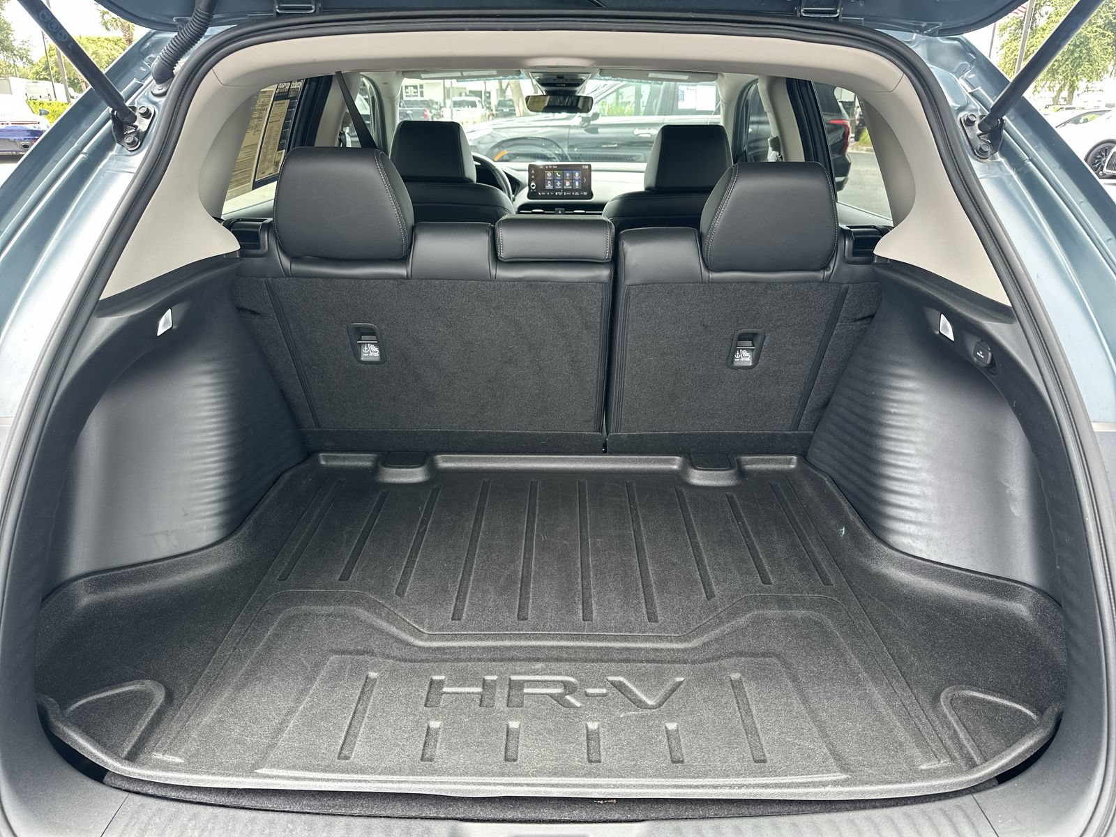 Used 2025 Honda HR-V EX-L image 32