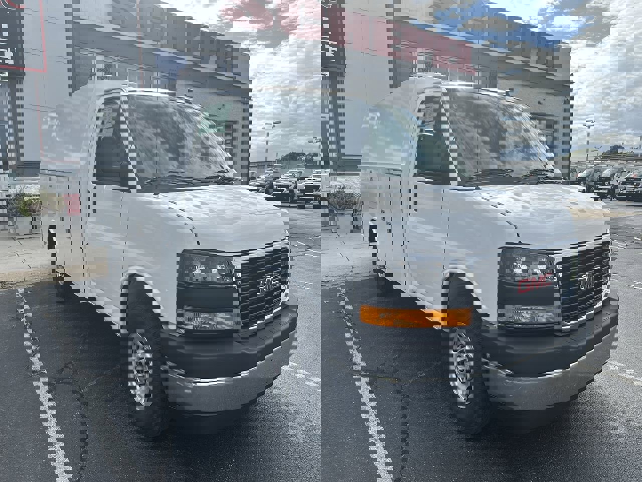 New 2025 GMC Savana 3500 w/ Power Convenience Package