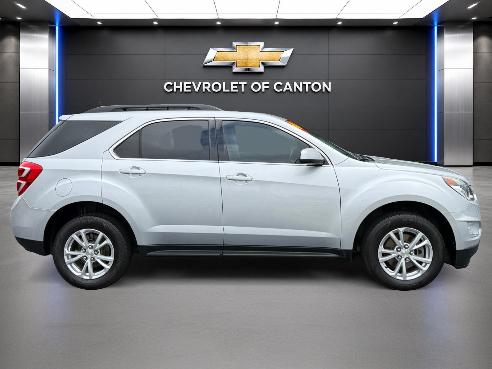 Used 2017 Chevrolet Equinox LT w/ Convenience Package FWD image 4