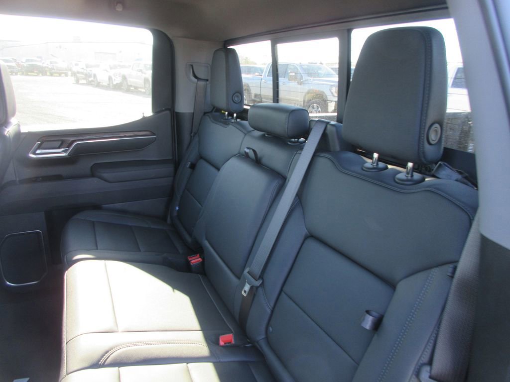 New 2026 GMC Sierra 1500 SLT image 14