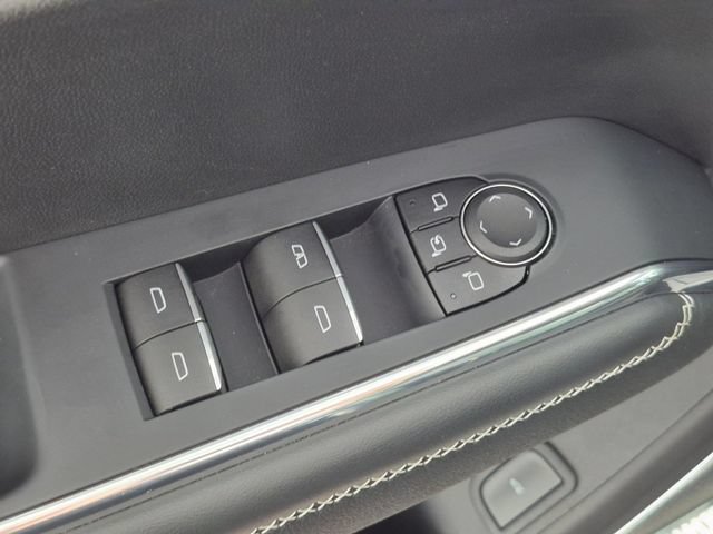 Used 2025 GMC Acadia Denali FWD image 13