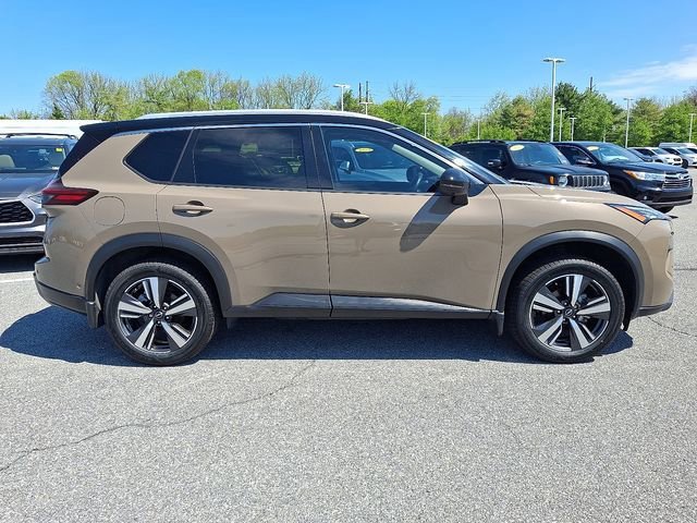 Used 2024 Nissan Rogue SL w/ SL Premium Package AWD/4WD image 8