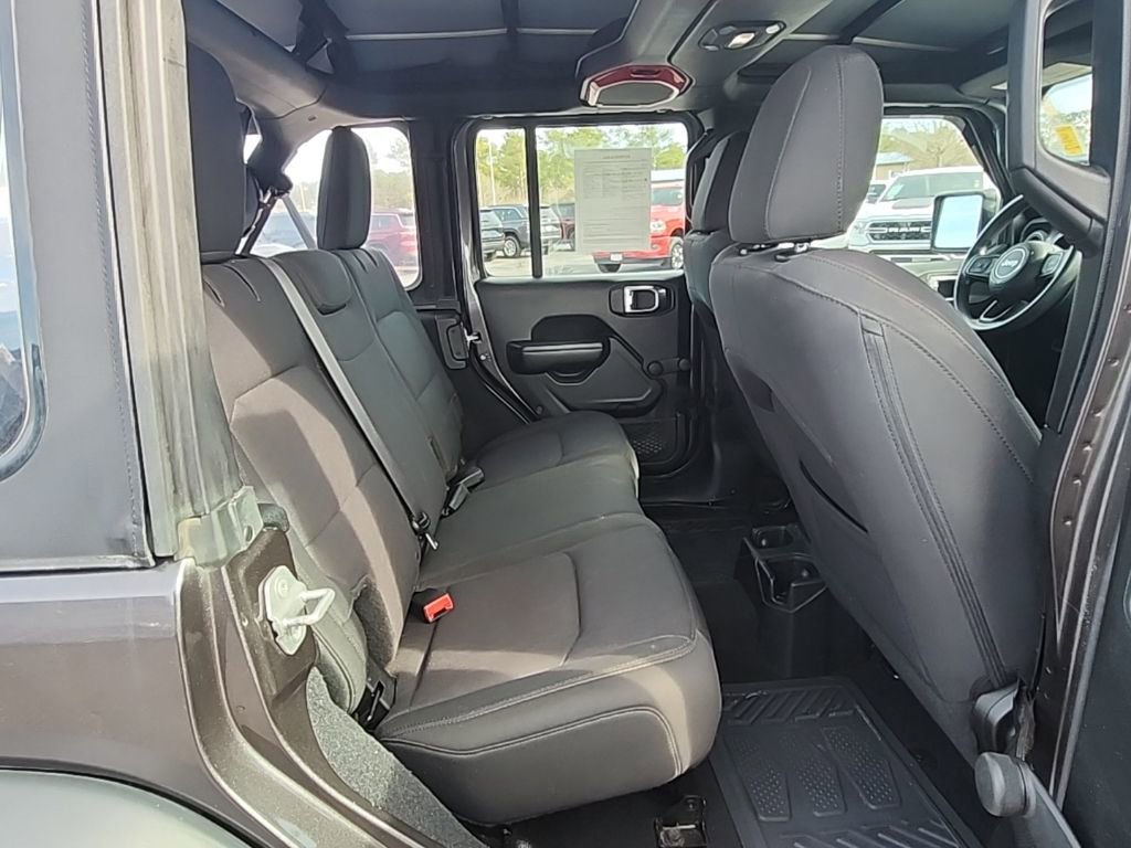 Used 2018 Jeep Wrangler Unlimited Sport AWD/4WD image 23