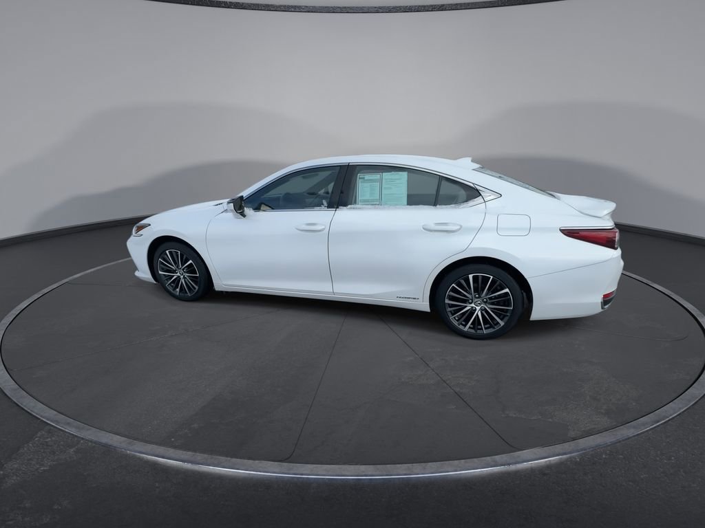 Used 2022 Lexus ES 300h w/ Premium Package image 6