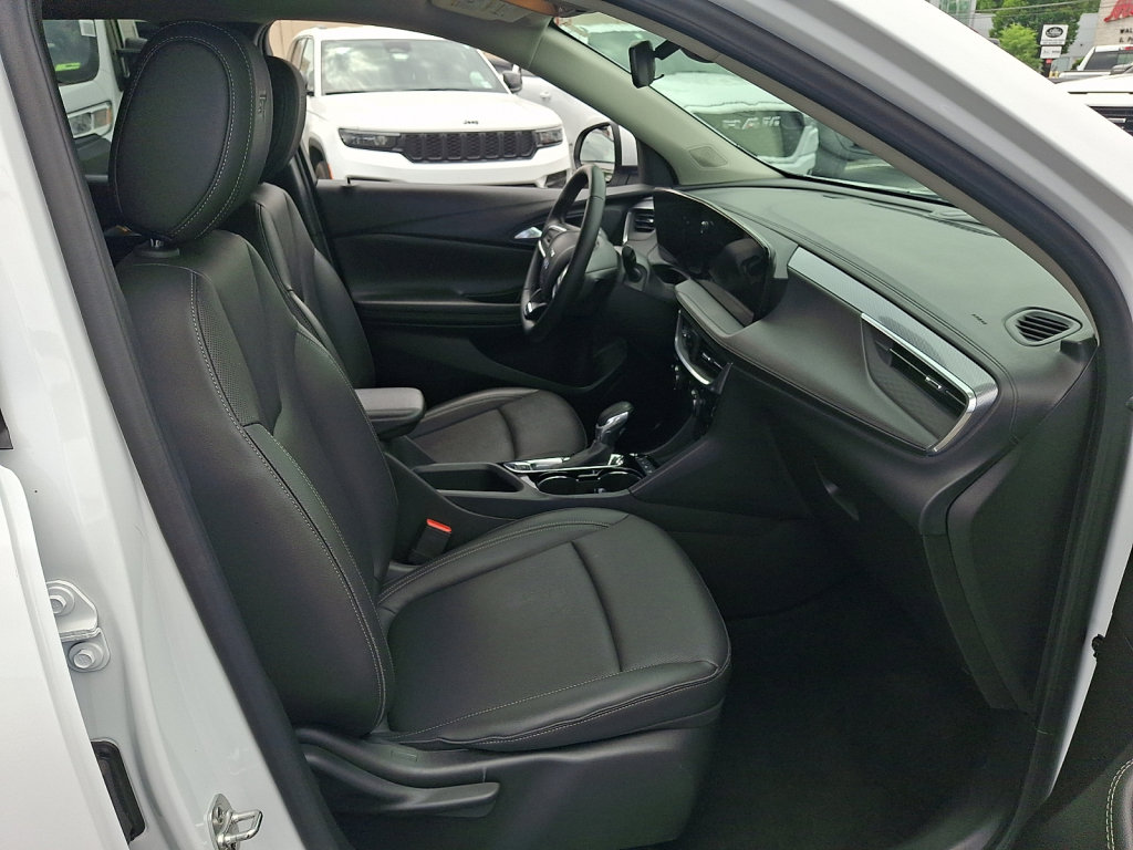 Used 2024 Buick Encore GX Sport Touring AWD/4WD image 15