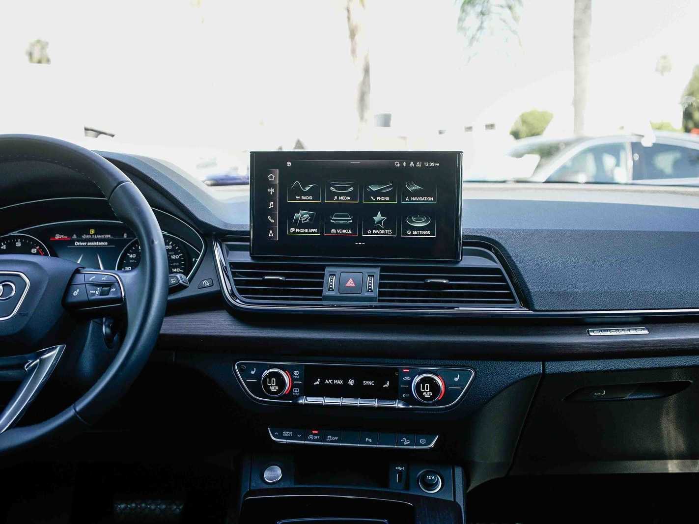 Used 2023 Audi Q5 2.0T Premium w/ Convenience Package image 13