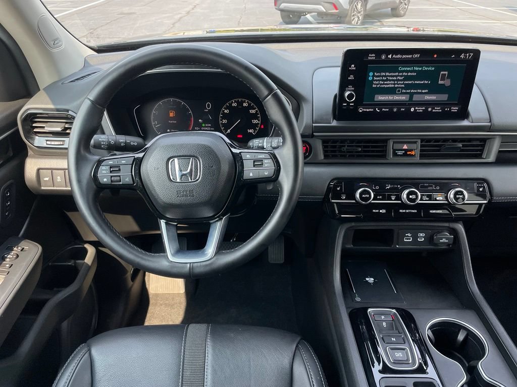 Certified 2025 Honda Pilot Touring image 11
