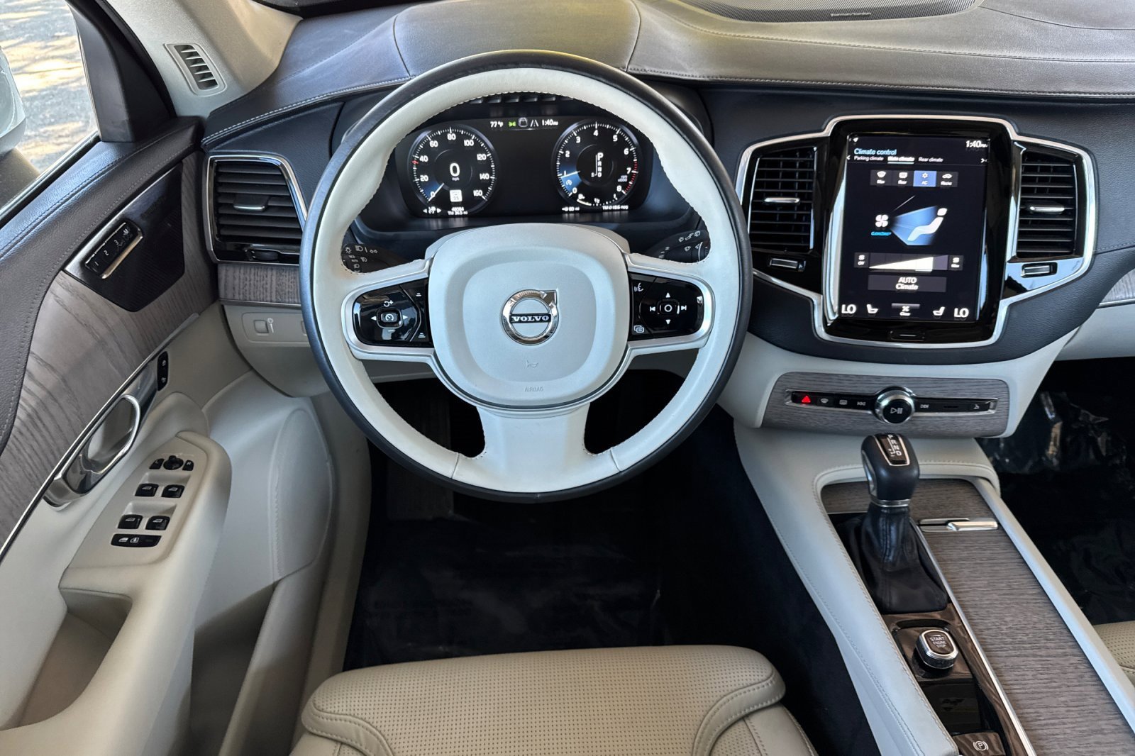 Used 2022 Volvo XC90 T6 Inscription image 13