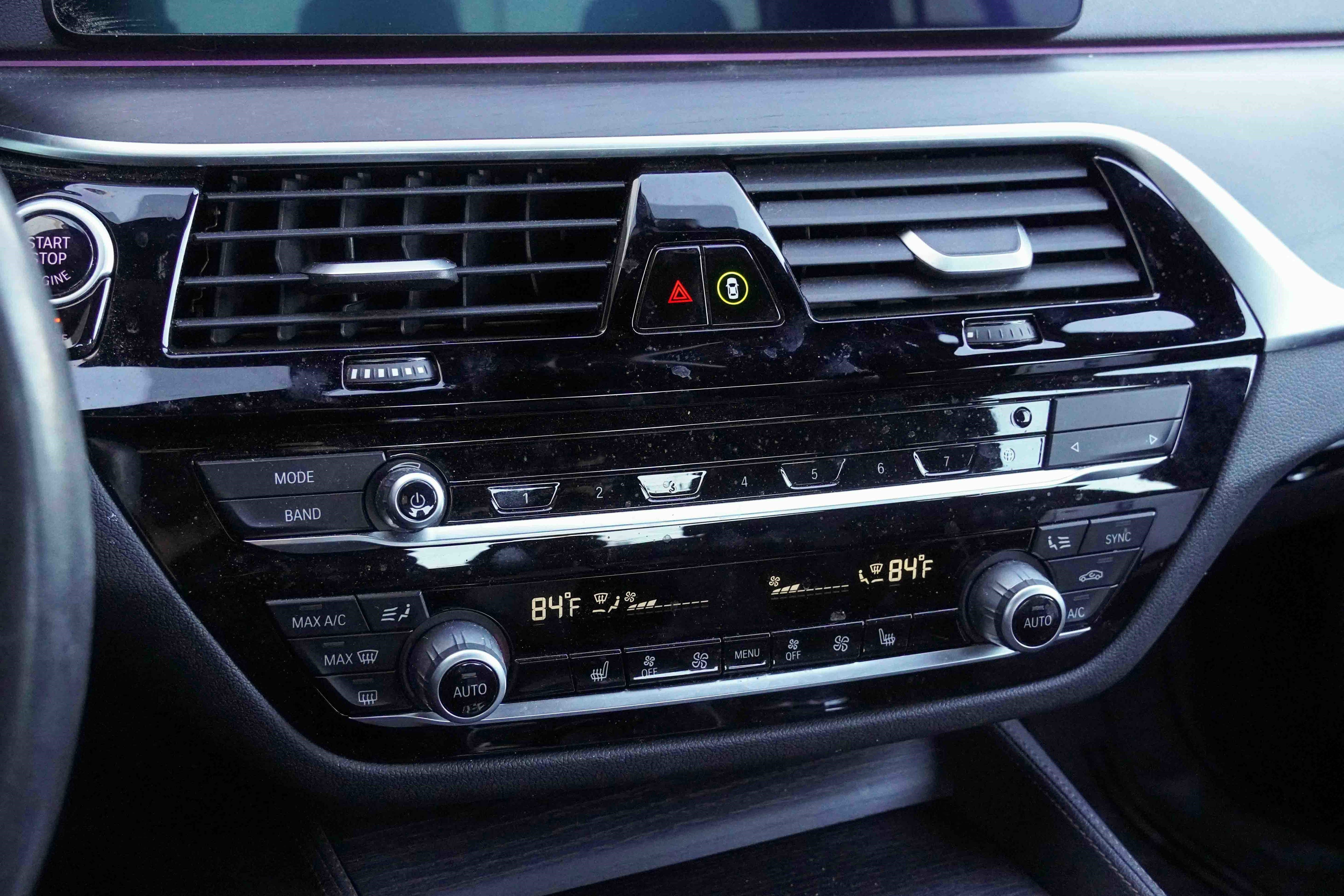 Certified 2023 BMW 530i xDrive w/ M Sport Package image 29