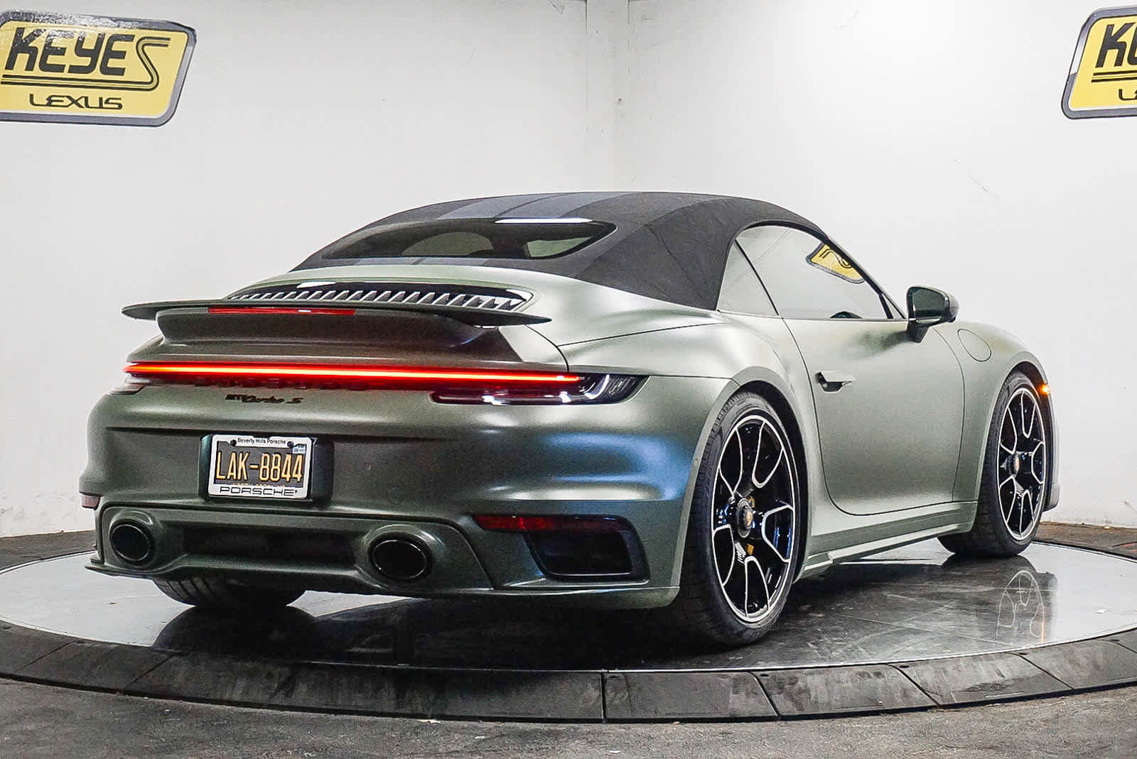 Used 2021 Porsche 911 Turbo S AWD/4WD image 4
