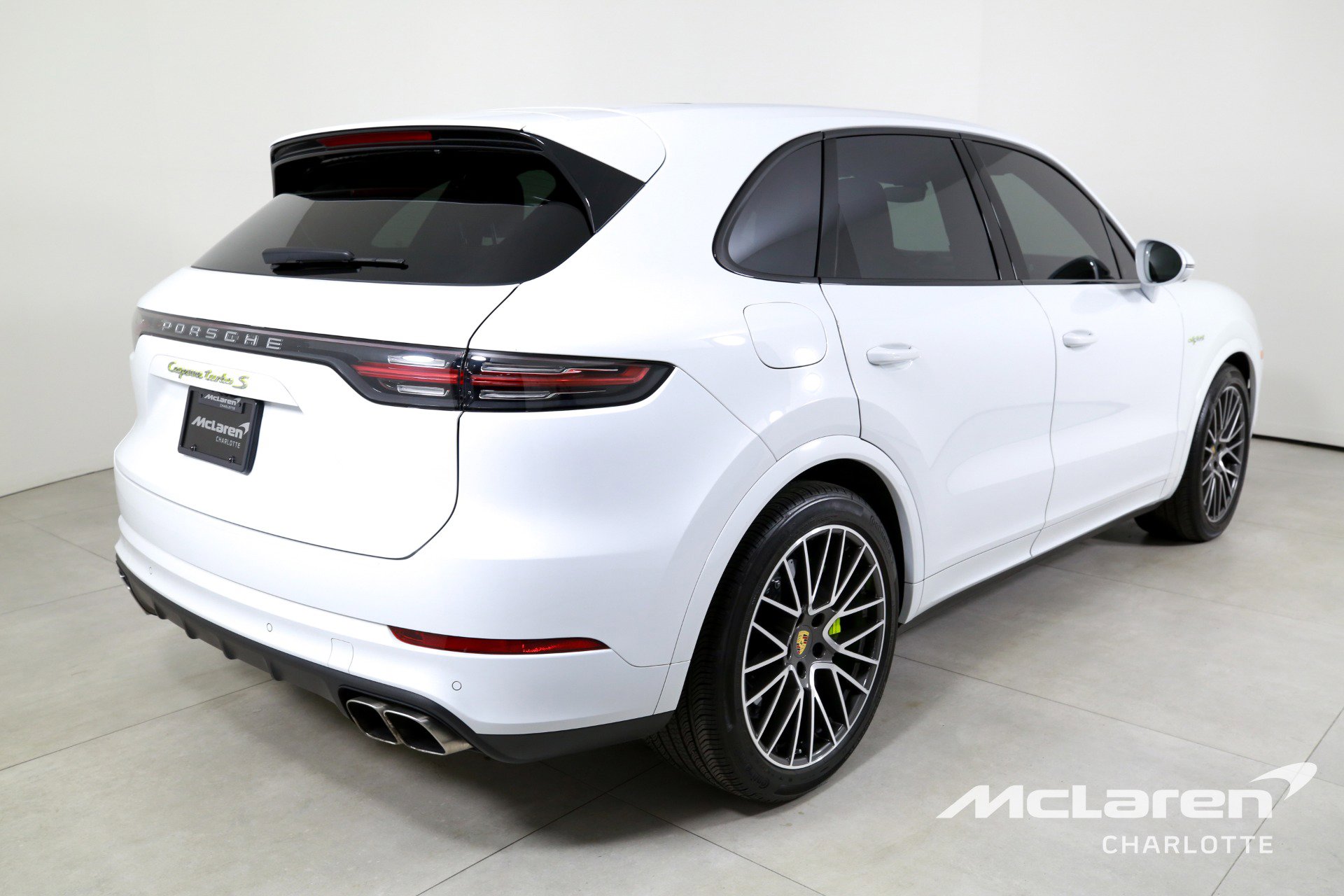 Used 2023 Porsche Cayenne Turbo S image 8