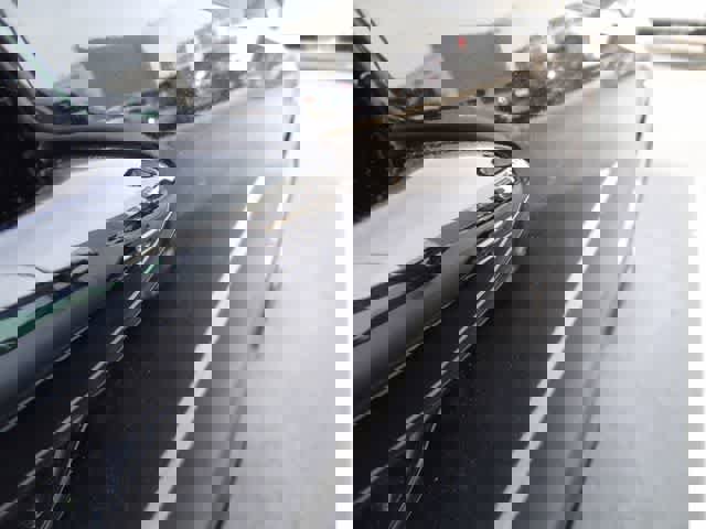 Used 2025 Toyota Corolla SE image 14