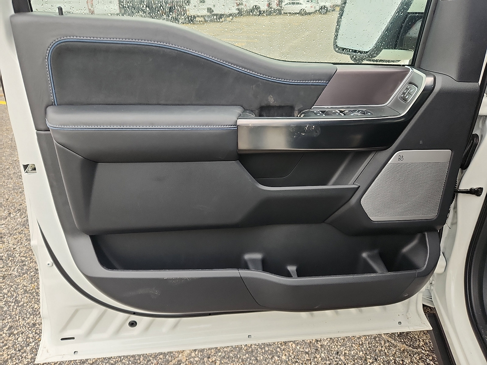 New 2025 Ford F150 Platinum w/ FX4 Off-Road Package image 8