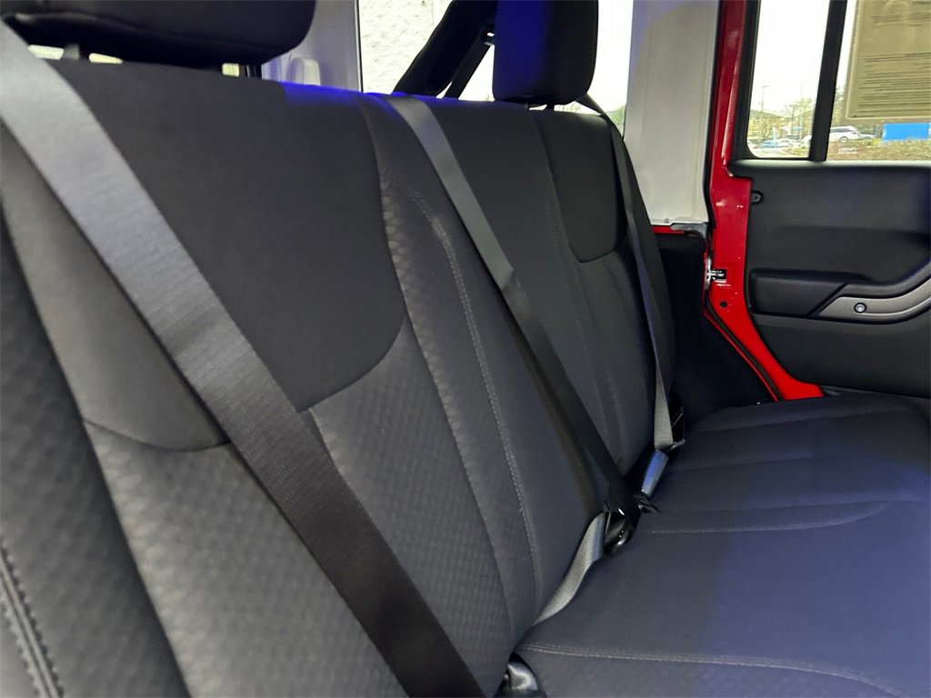 Used 2018 Jeep Wrangler Unlimited Sport S image 25