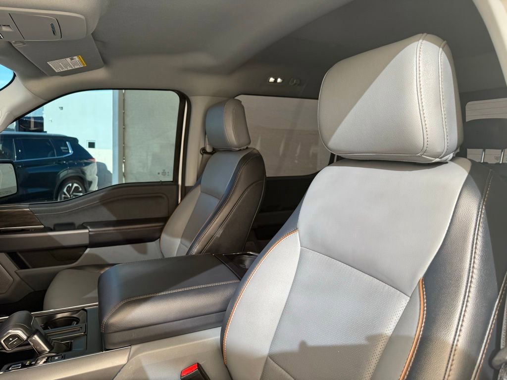 Used 2025 Ford F150 Lariat w/ Equipment Group 501A Mid image 30