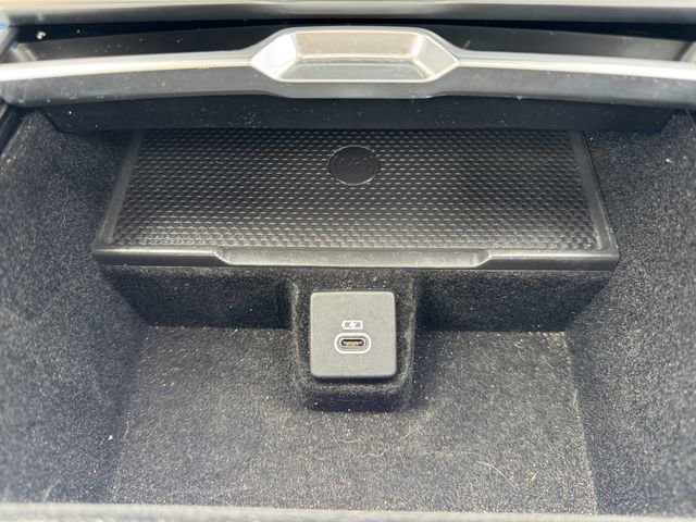 Used 2024 Land Rover Range Rover Long Wheelbase SE AWD/4WD image 17