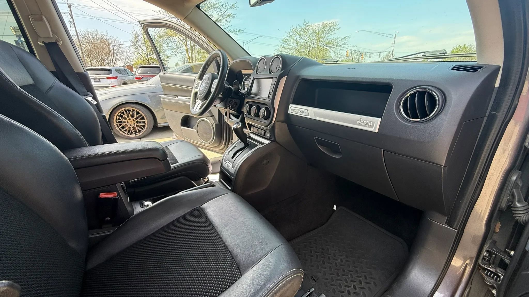 Used 2015 Jeep Compass Latitude w/ Trailer Tow Prep Group image 12