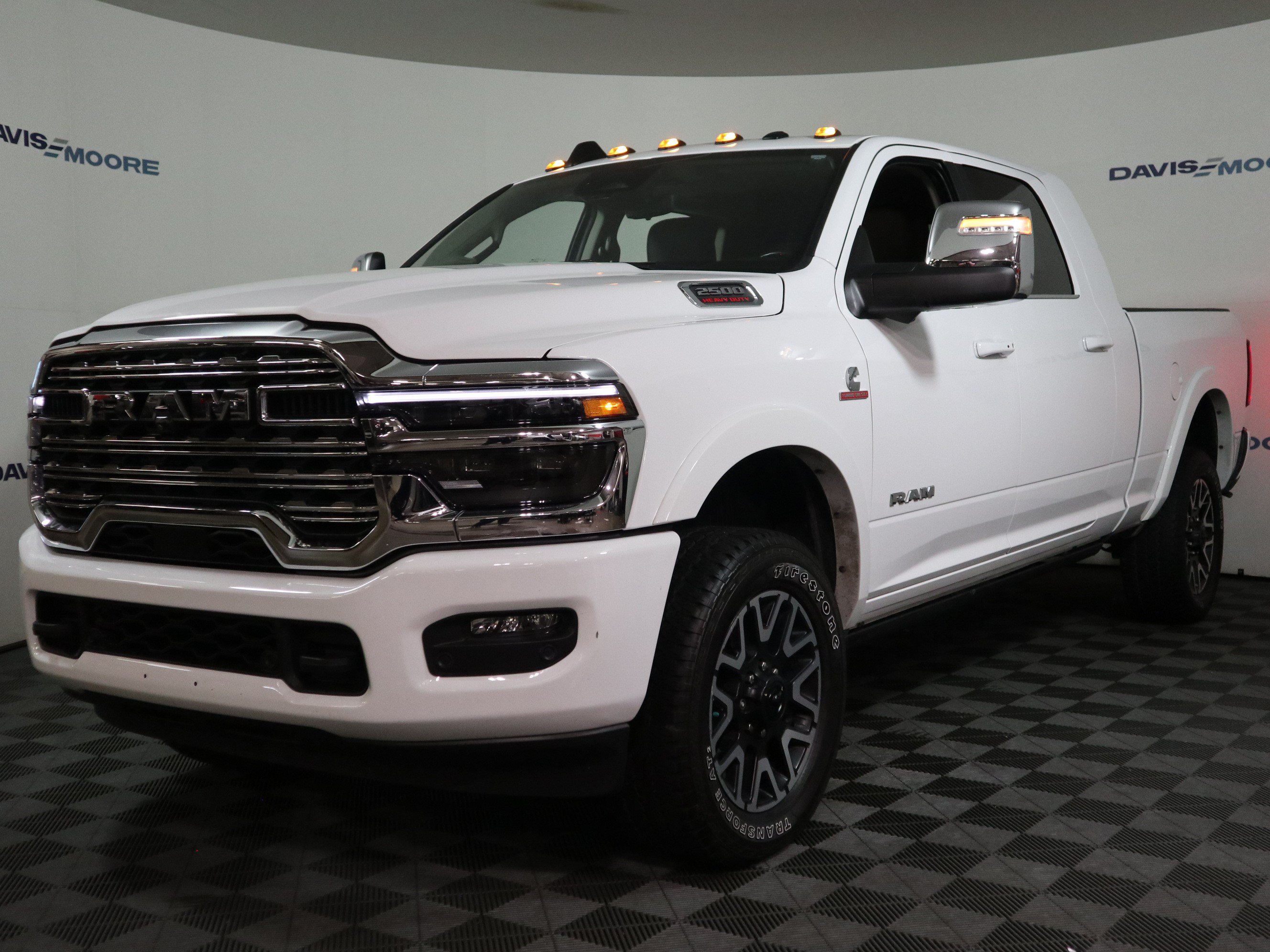 Used 2025 RAM 2500 Limited AWD/4WD image 12
