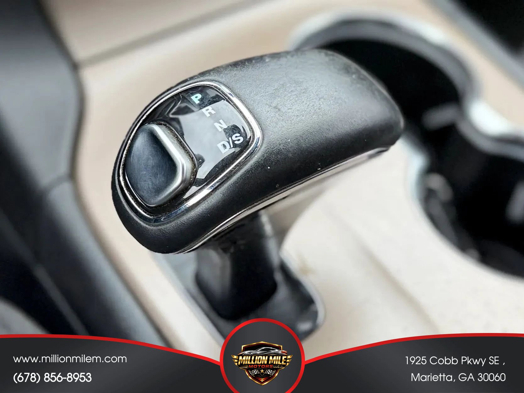 Used 2014 Jeep Grand Cherokee Laredo w/ 18" Wheel & 8.4" Radio Group RWD image 27