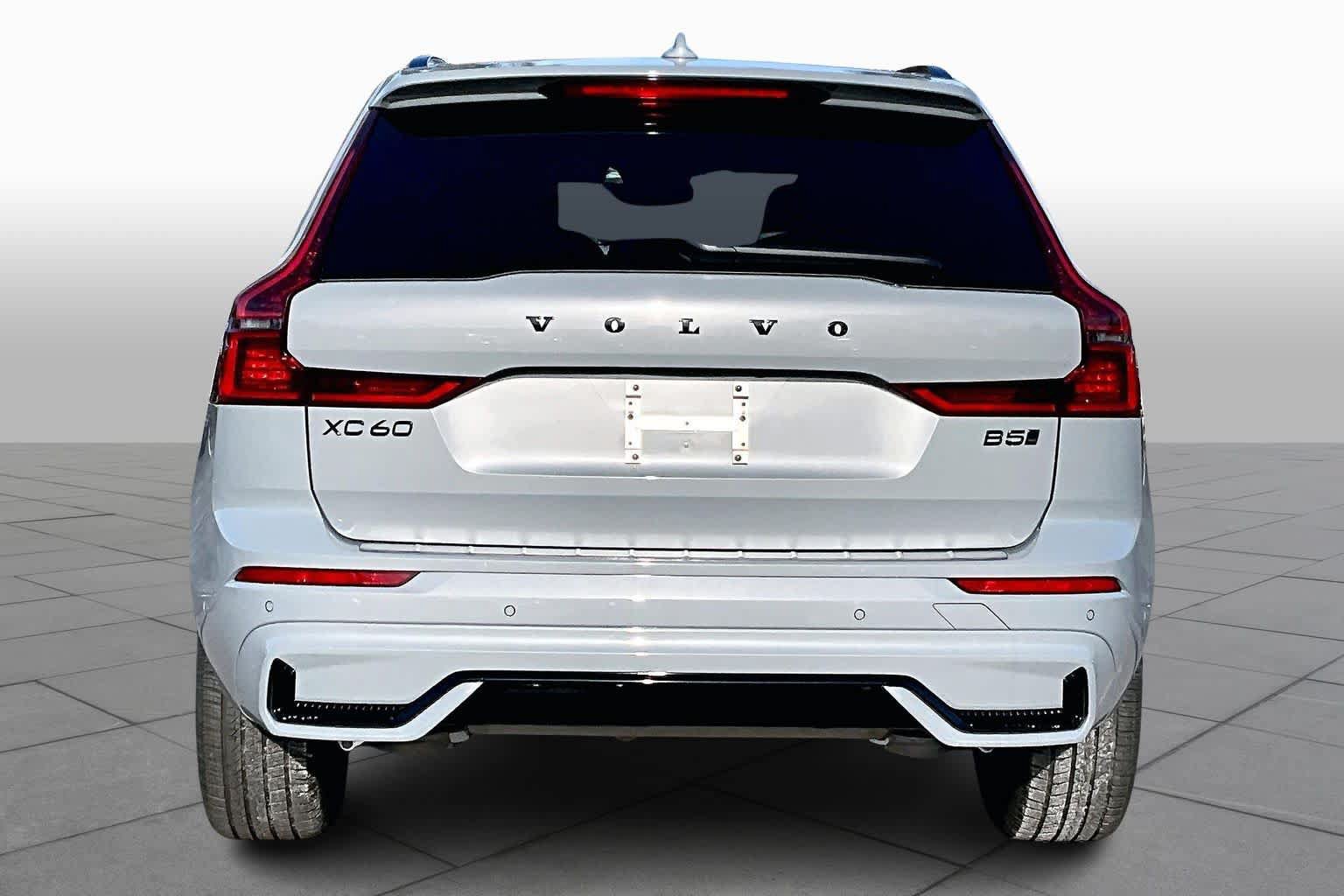 New 2026 Volvo XC60 B5 Ultra w/ Protection Package Premier AWD/4WD image 4