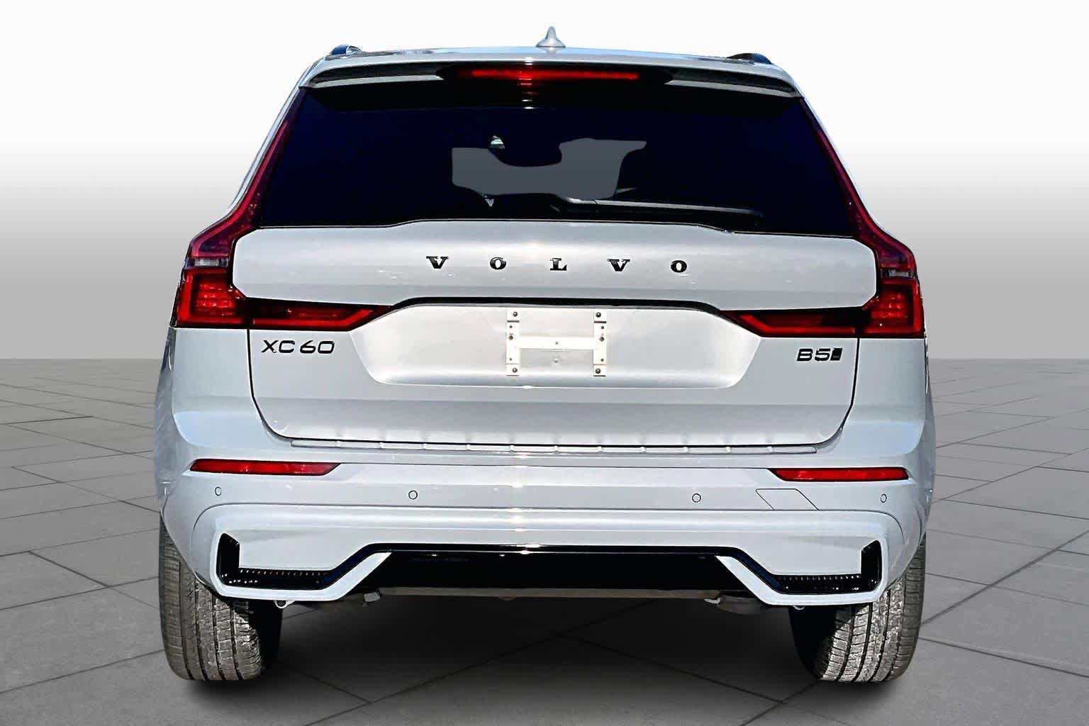 New 2026 Volvo XC60 B5 Ultra w/ Protection Package Premier AWD/4WD image 4