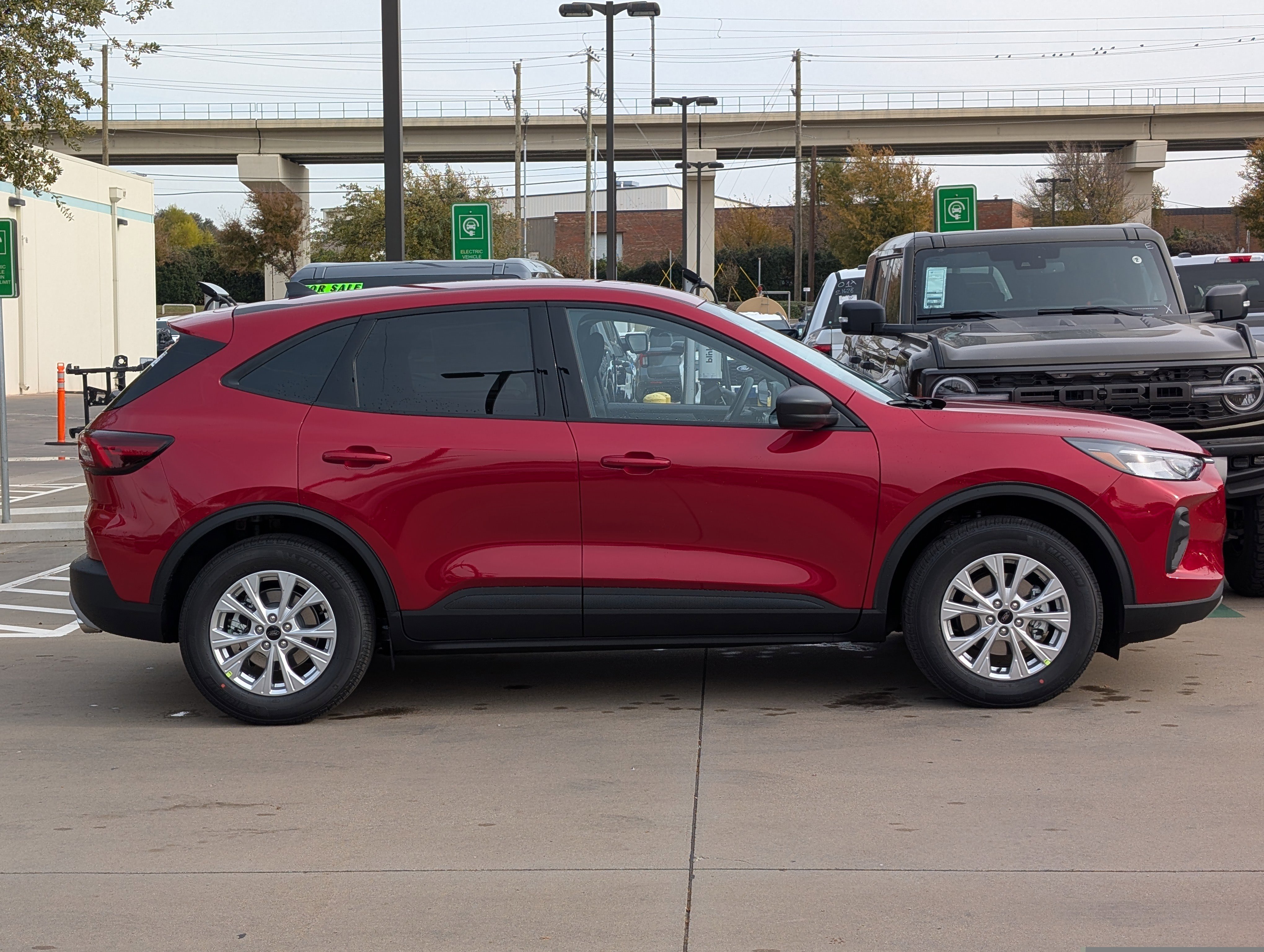 New 2026 Ford Escape Active FWD image 3