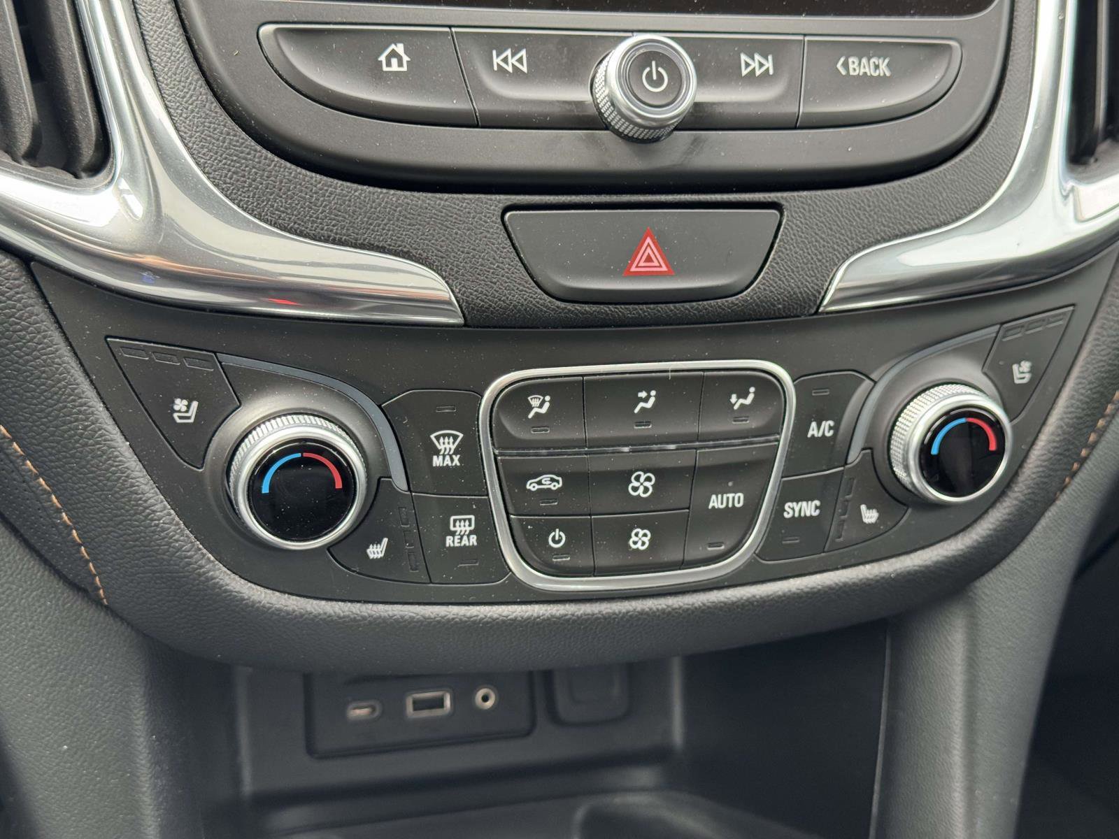 Used 2019 Chevrolet Equinox Premier image 27