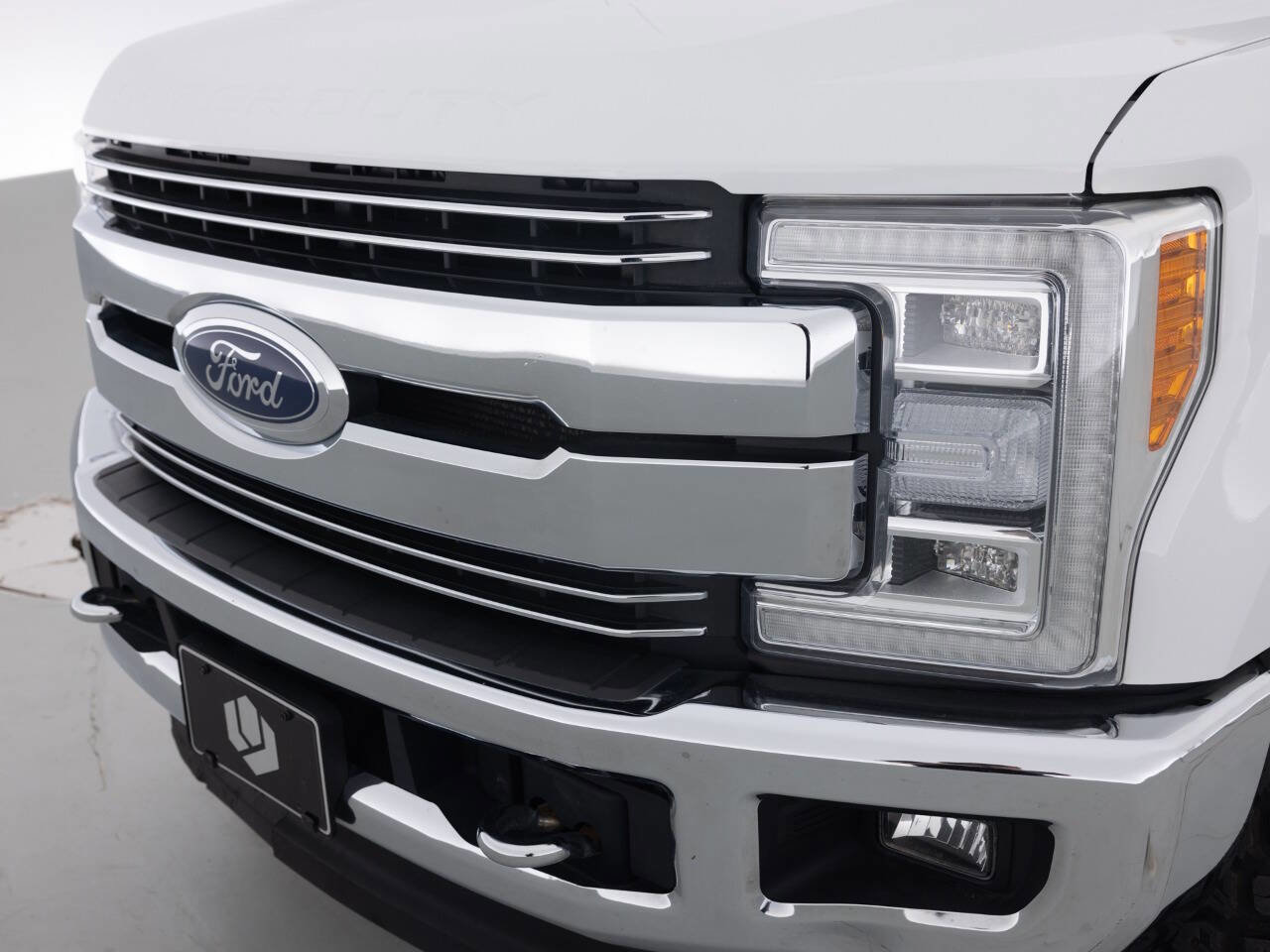 Used 2019 Ford F250 Lariat w/ Lariat Ultimate Package AWD/4WD image 16