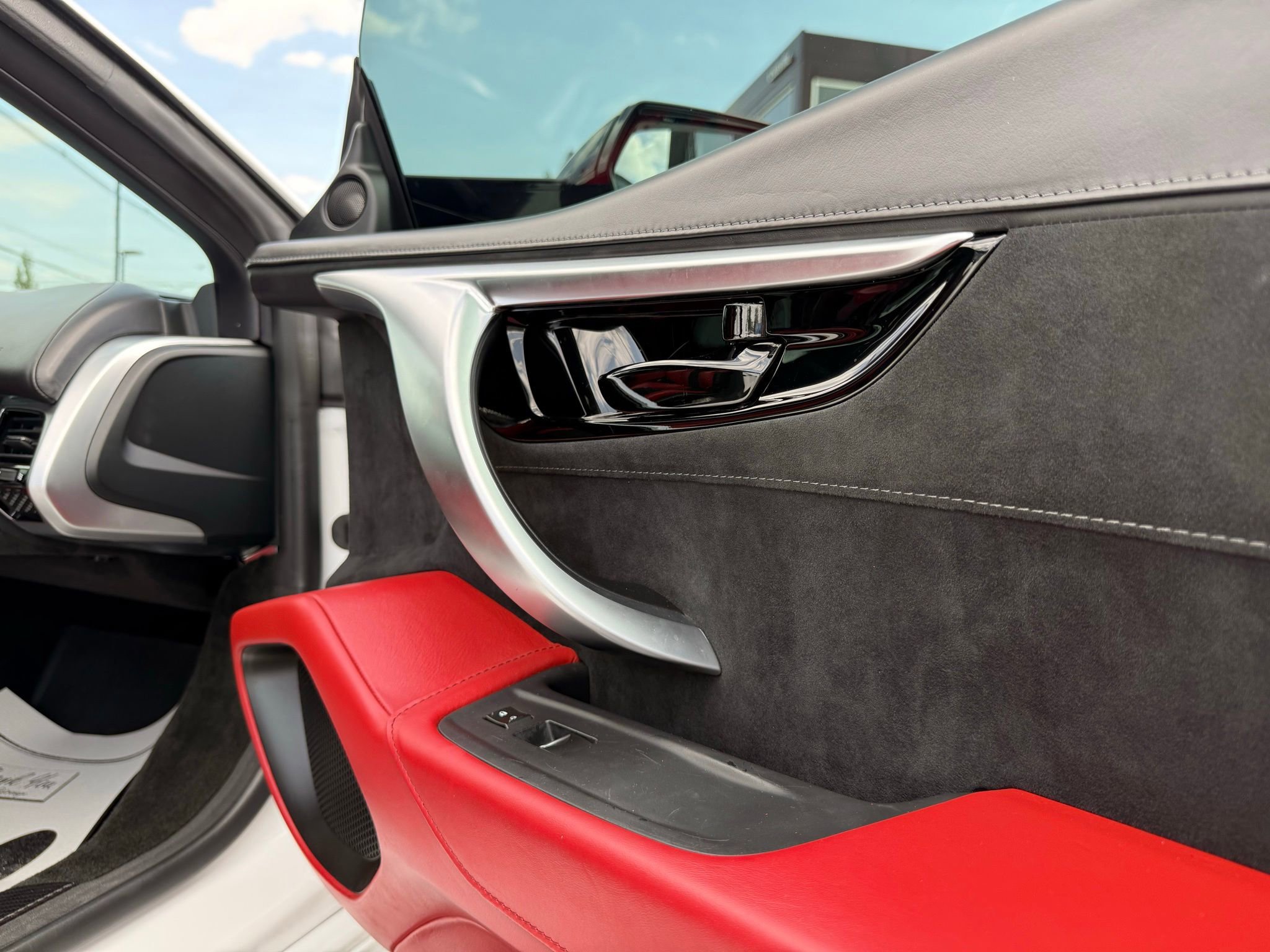 Used 2017 Acura NSX image 27