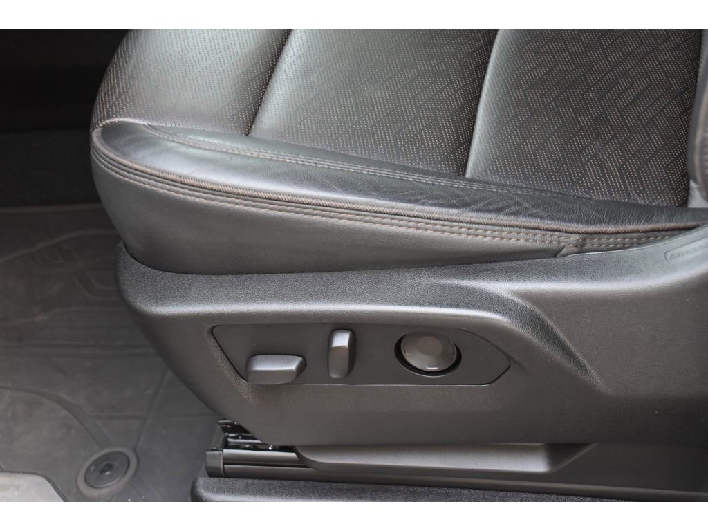 Used 2021 Chevrolet Suburban High Country w/ Premium Package image 34