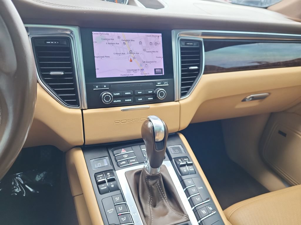 Used 2017 Porsche Macan S AWD/4WD image 27