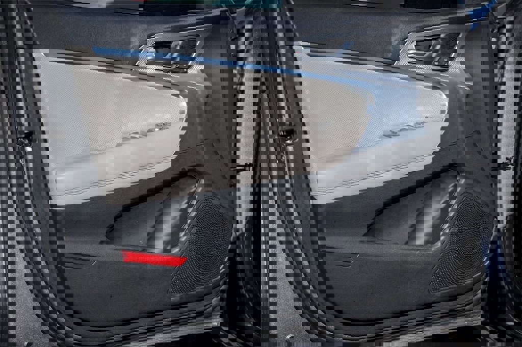 Used 2022 Genesis G70 3.3T image 26