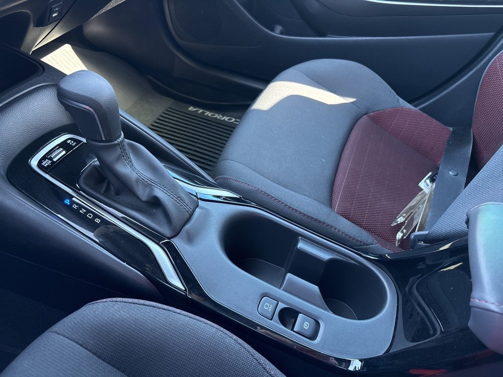 Used 2025 Toyota Corolla SE image 17