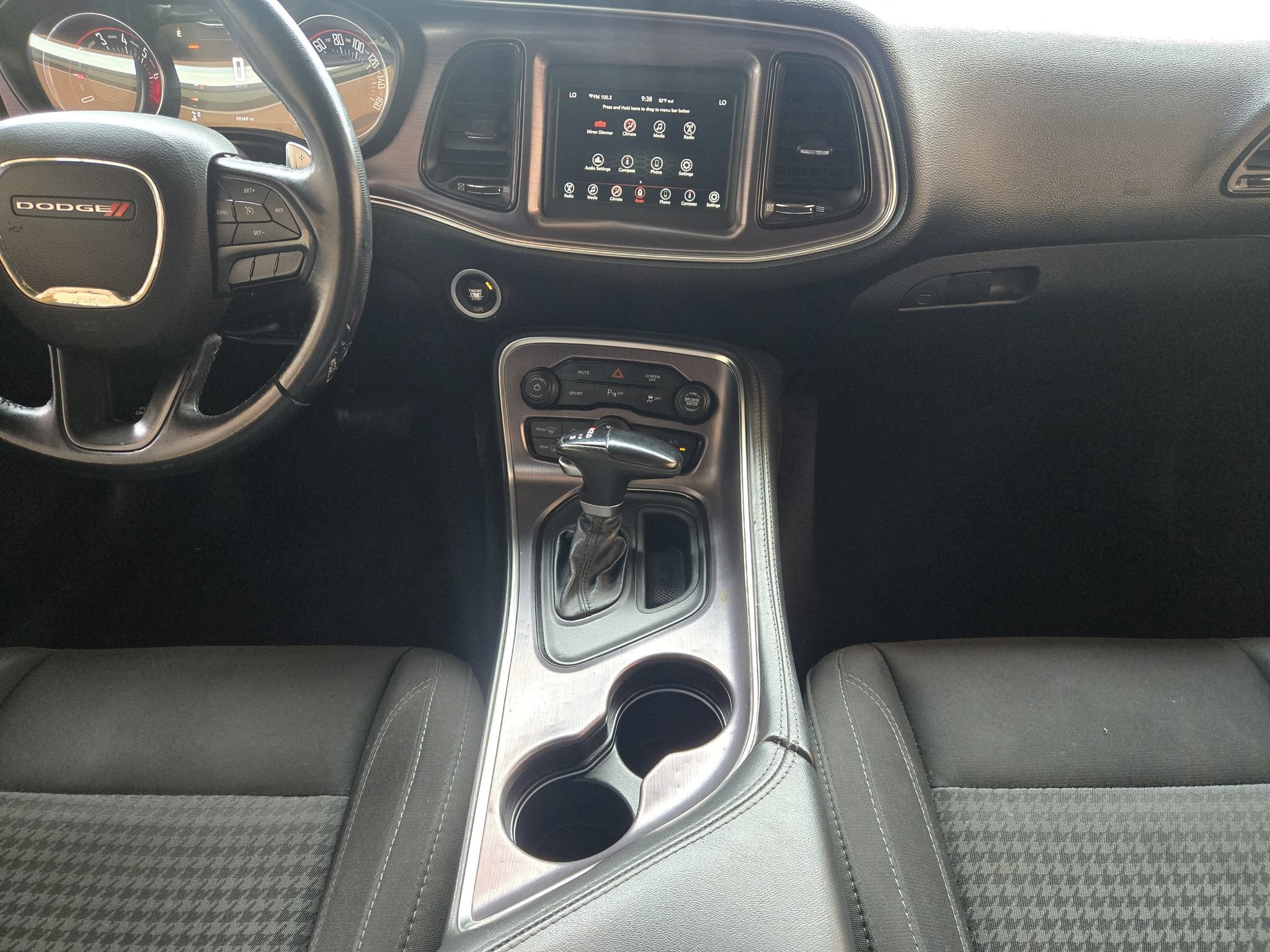 Used 2018 Dodge Challenger SXT RWD image 27