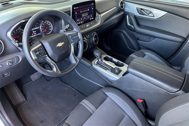 Used 2025 Chevrolet Blazer LT image 10