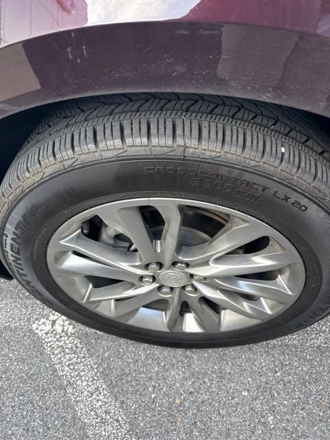 Used 2022 Buick Enclave Avenir w/ Avenir Technology Package AWD/4WD image 37